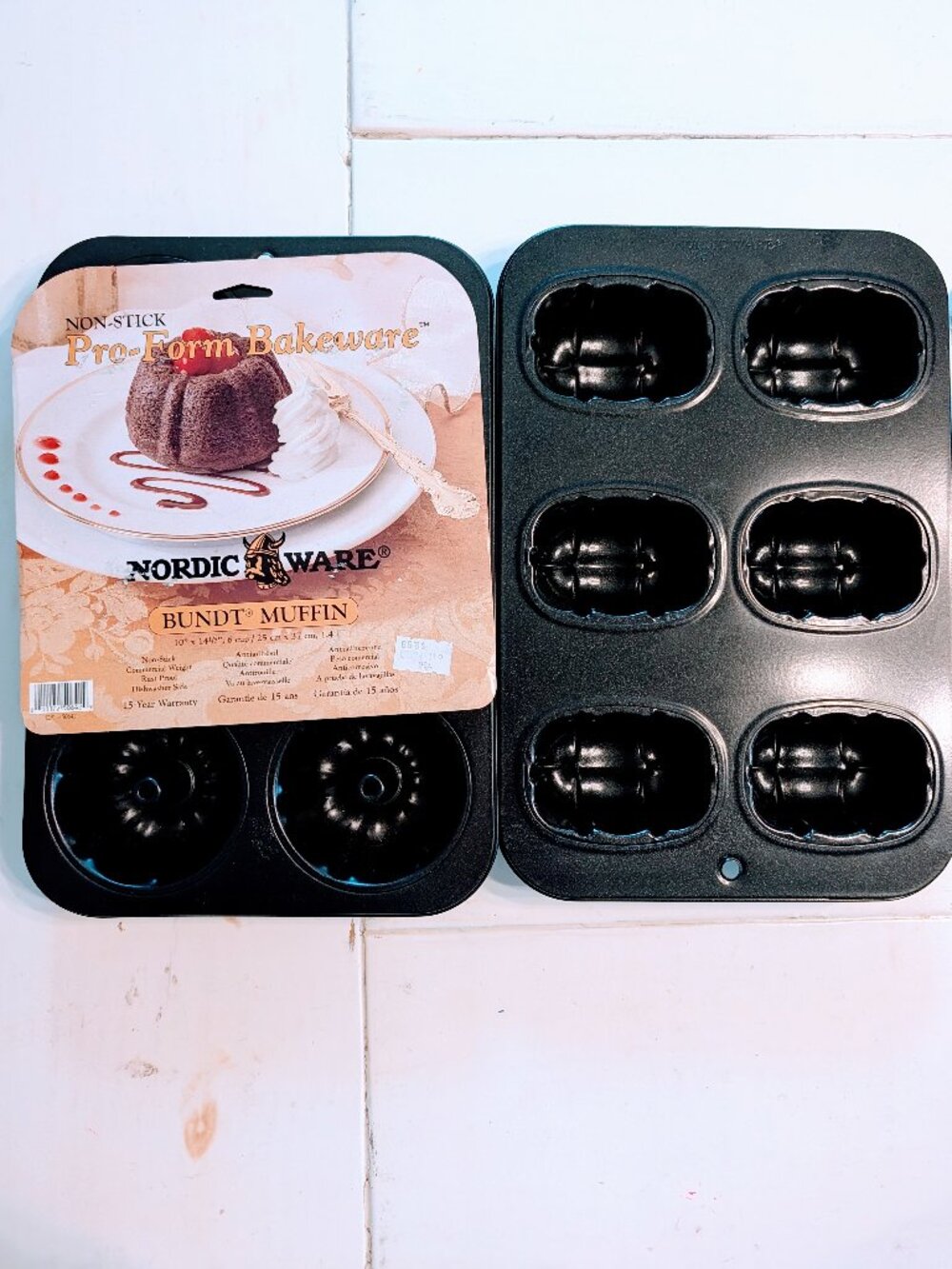 Set of 2 Nordic Ware Pro Form Bakeware Bundt Muffin Pans 12 Cavity USA Desserts